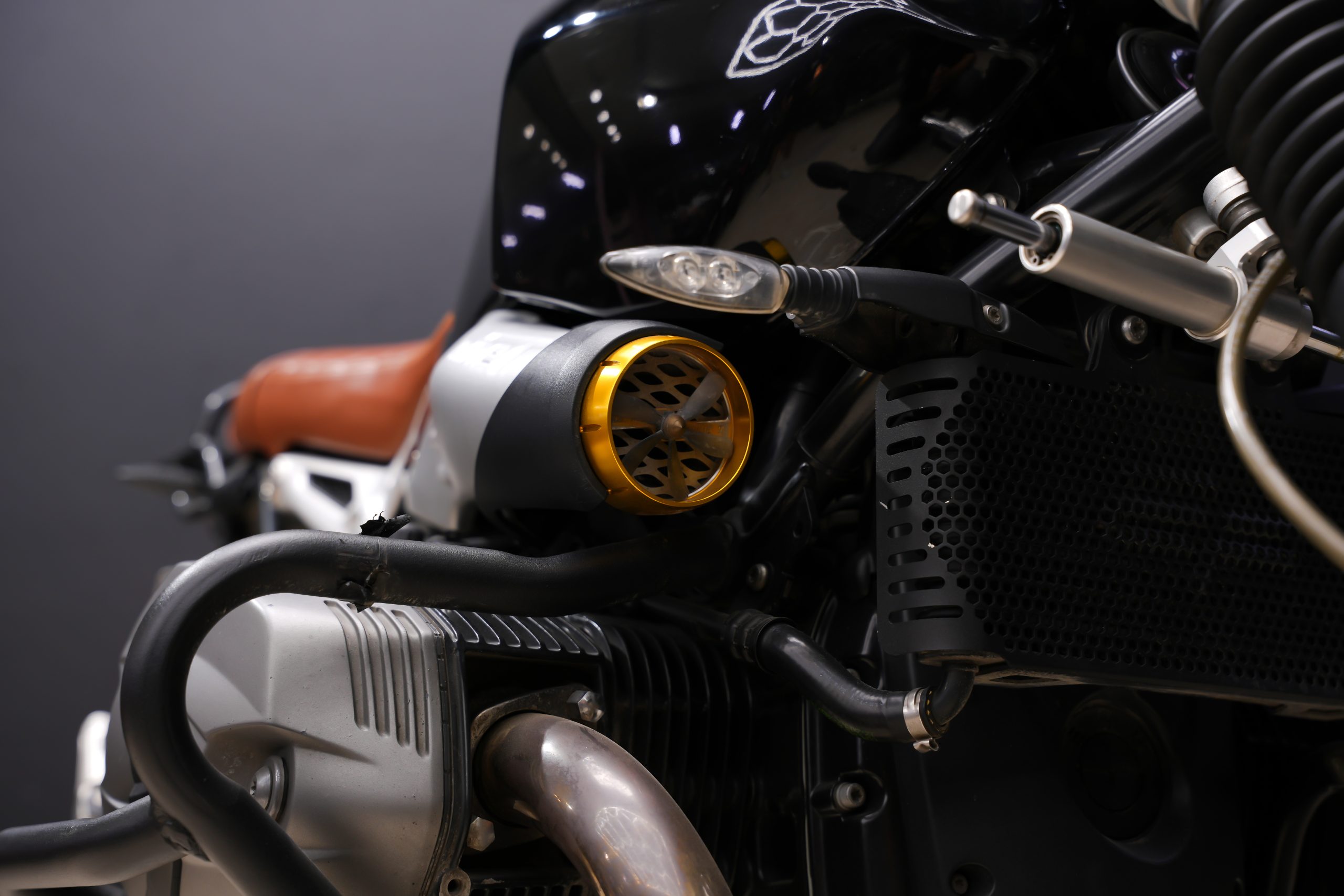 BMW R nineT Scrambler chi tiết