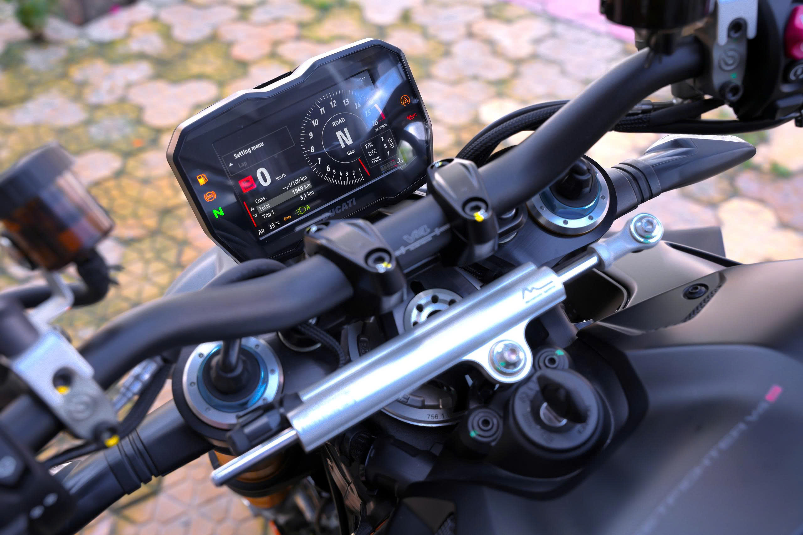 Cockpit Ducati Streetfighter V4 S