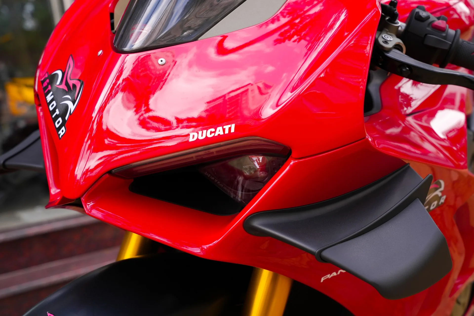 Đầu xe Ducati Panigale V4 S 2023