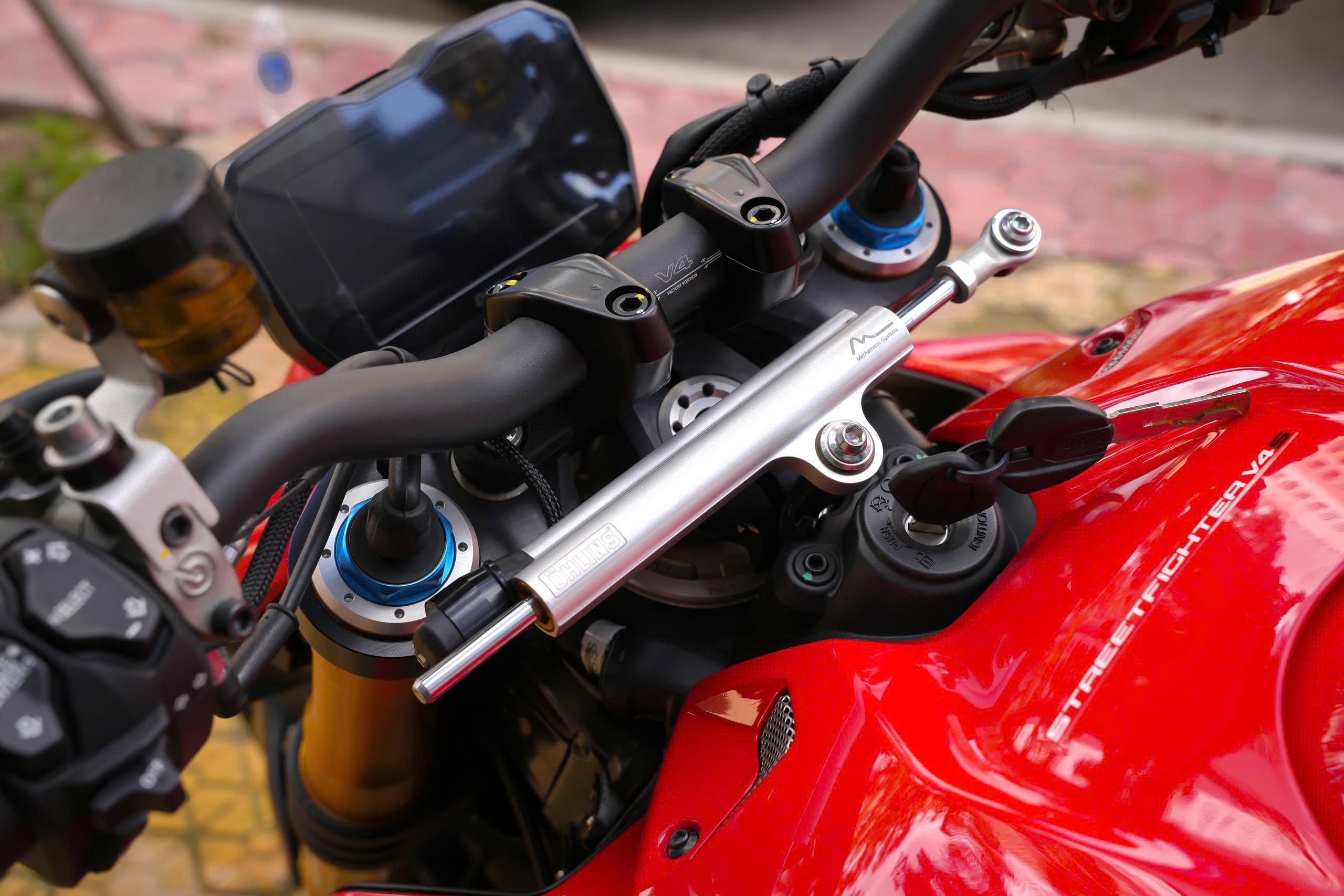 Trợ lực Ohlins Ducati Streetfighter V4 S 2022