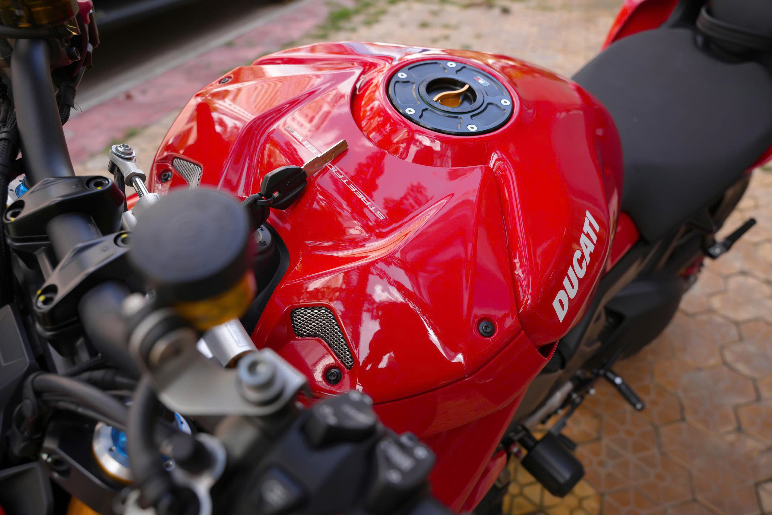 Ducati Red Streetfighter V4 S 2022