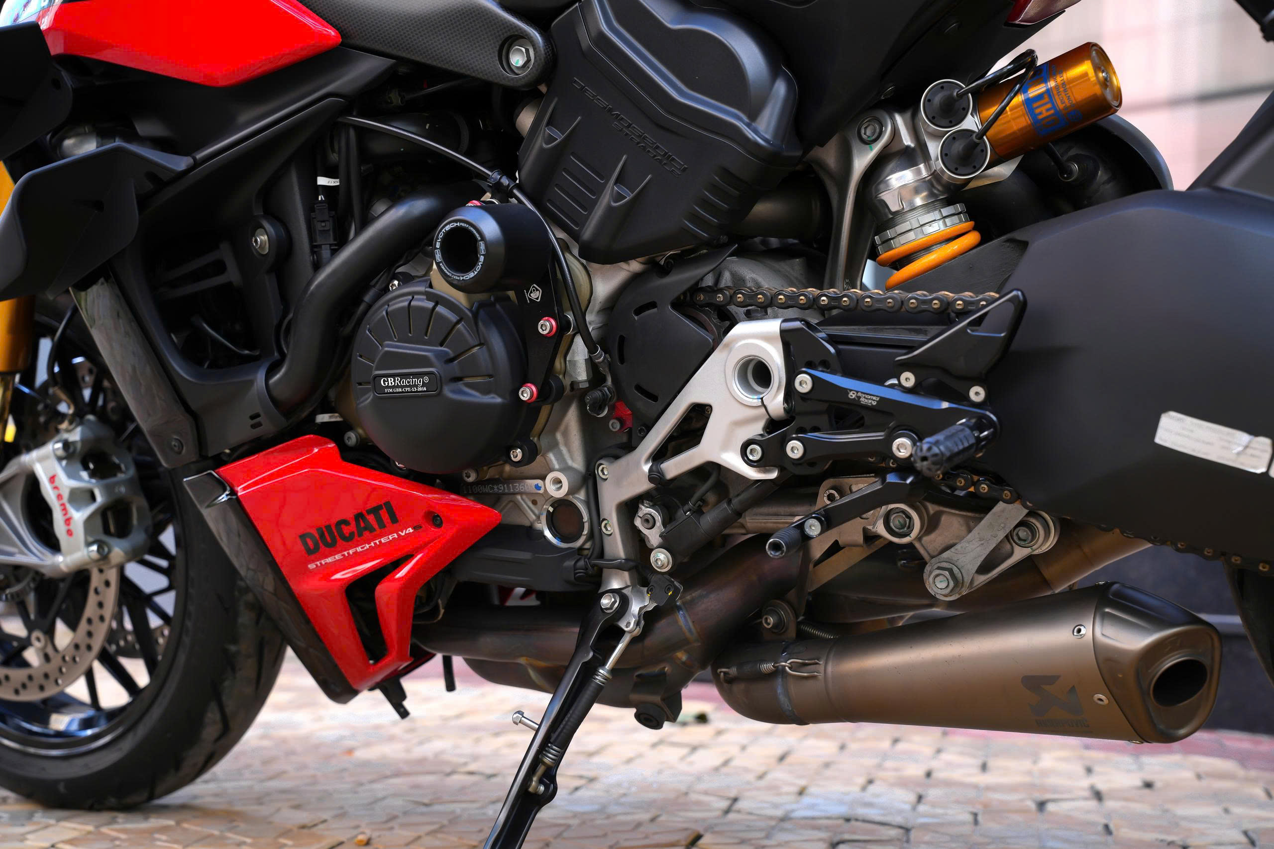 Chi tiết máy Ducati Streetfighter V4 S 2022