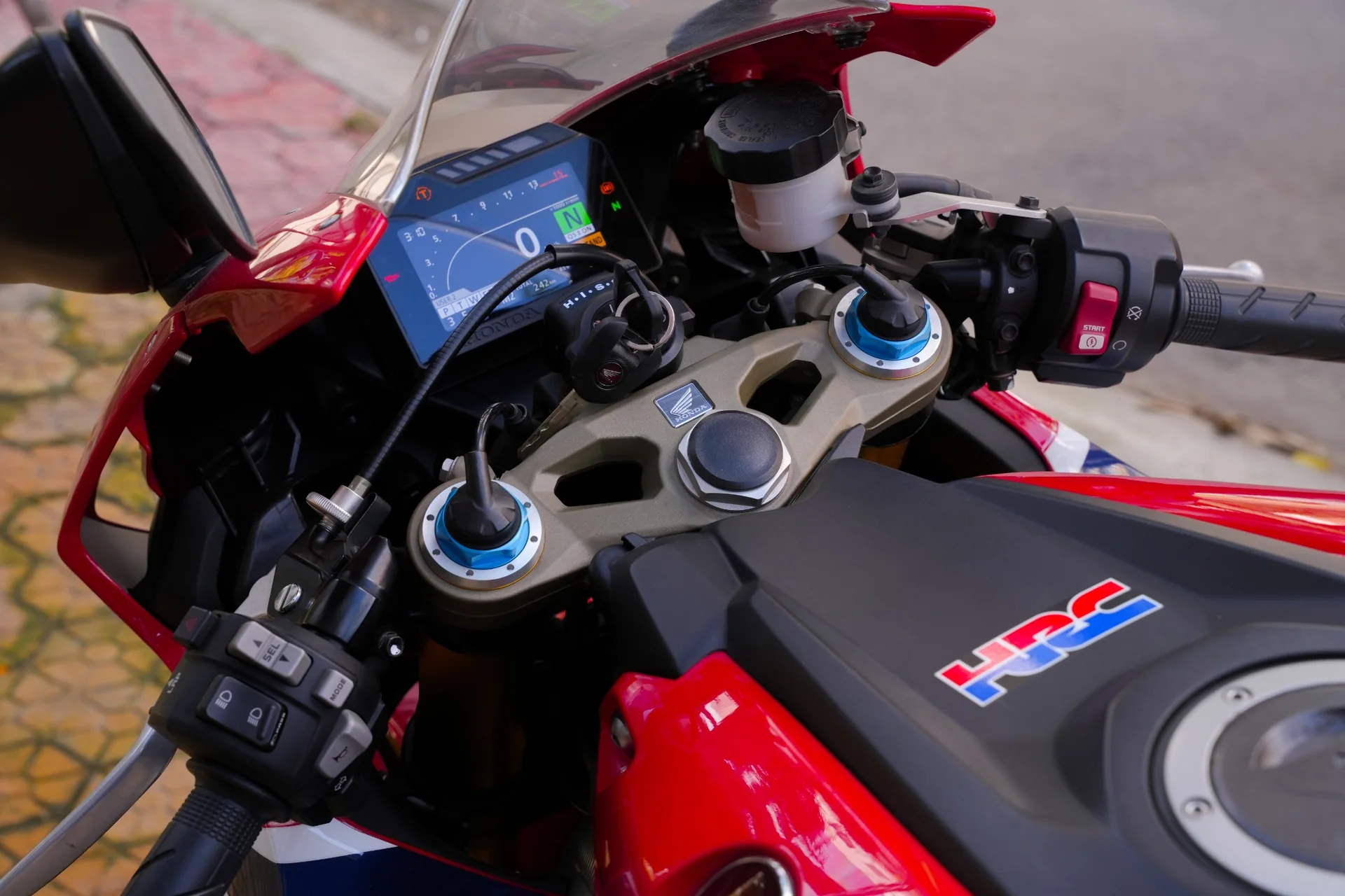 Cùm lái và đồng hồ Honda CBR1000RR Fireblade SP 2019
