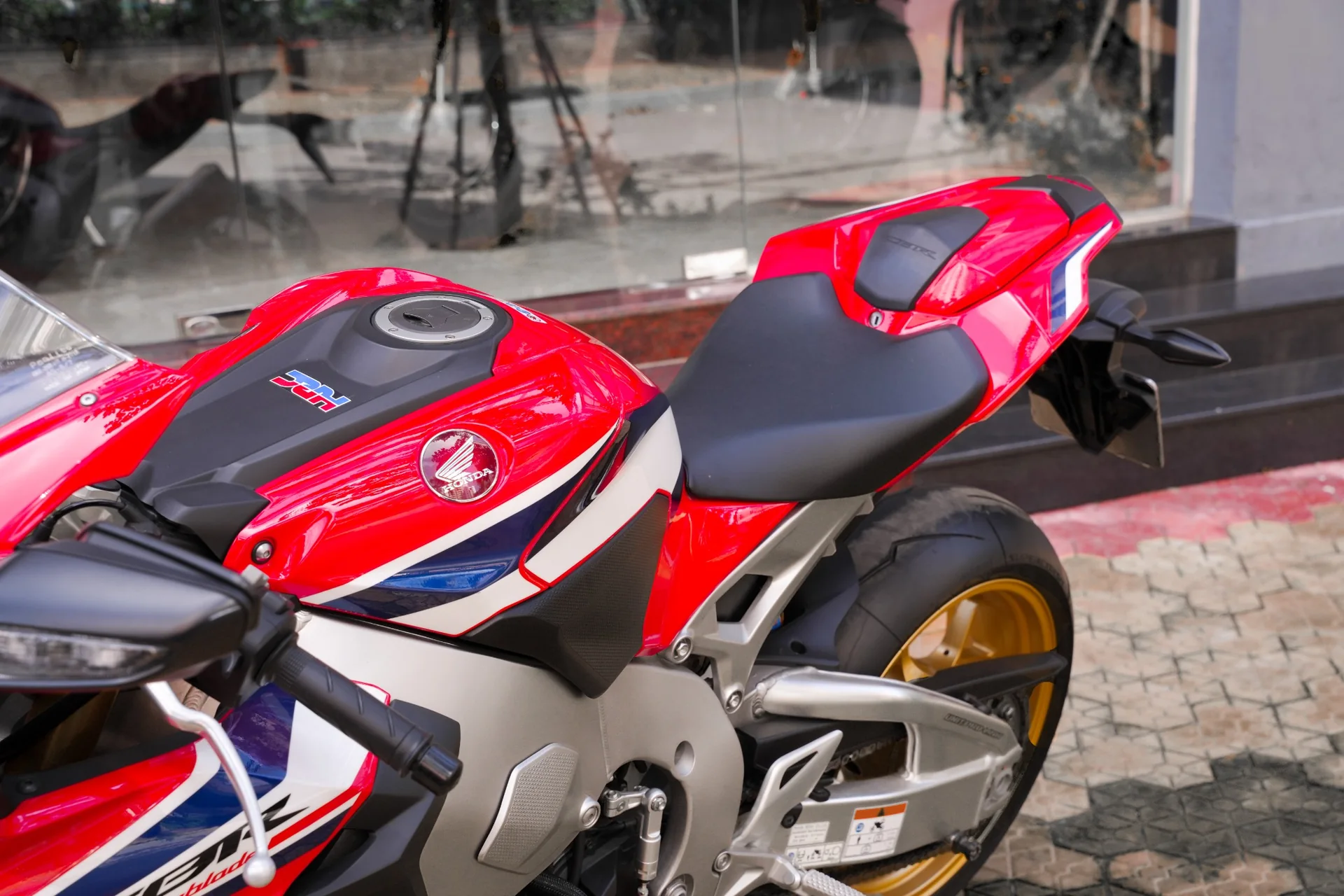 Bình xăng và yên xe Honda CBR1000RR SP 2019