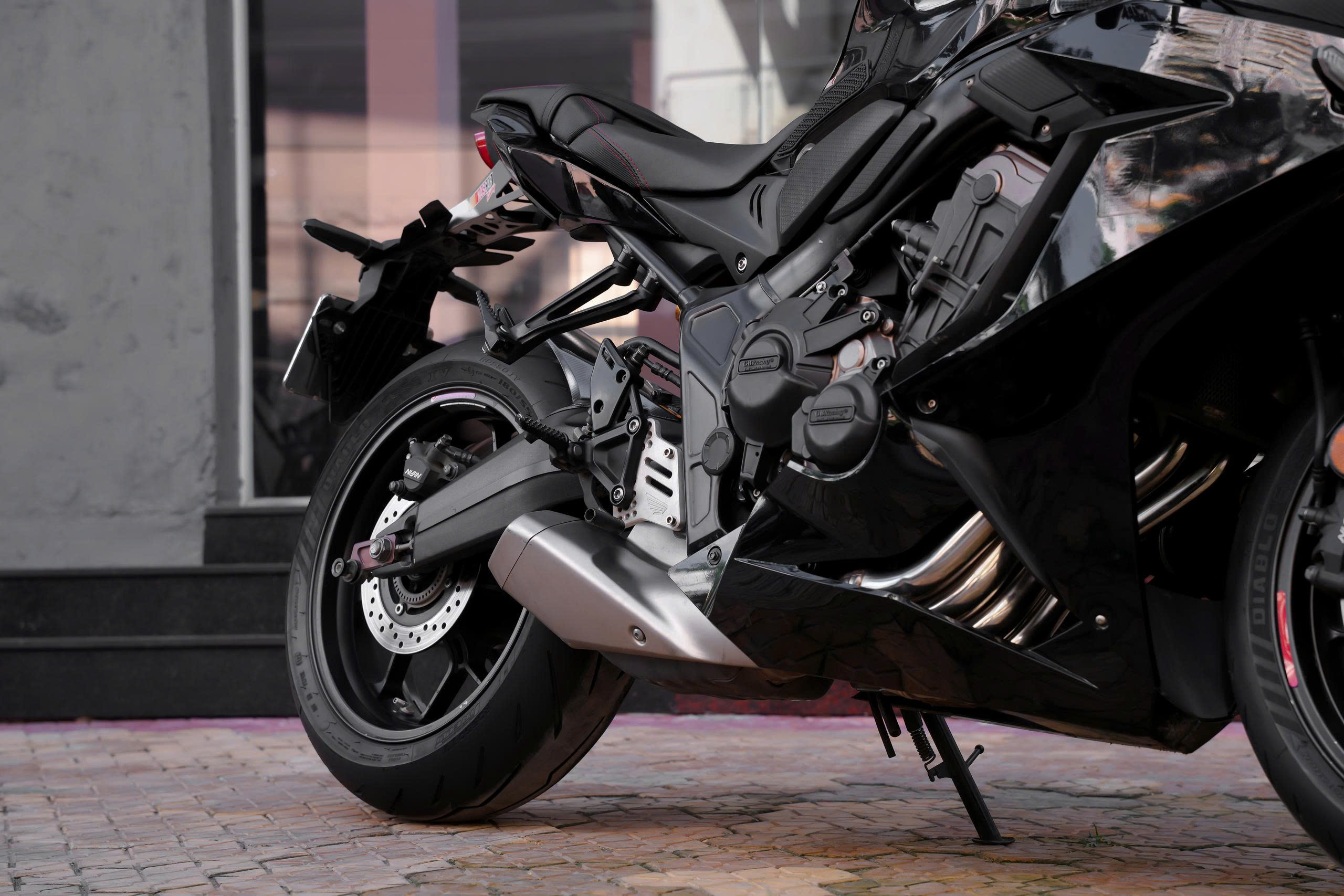 Bánh sau Honda CBR650R 2021