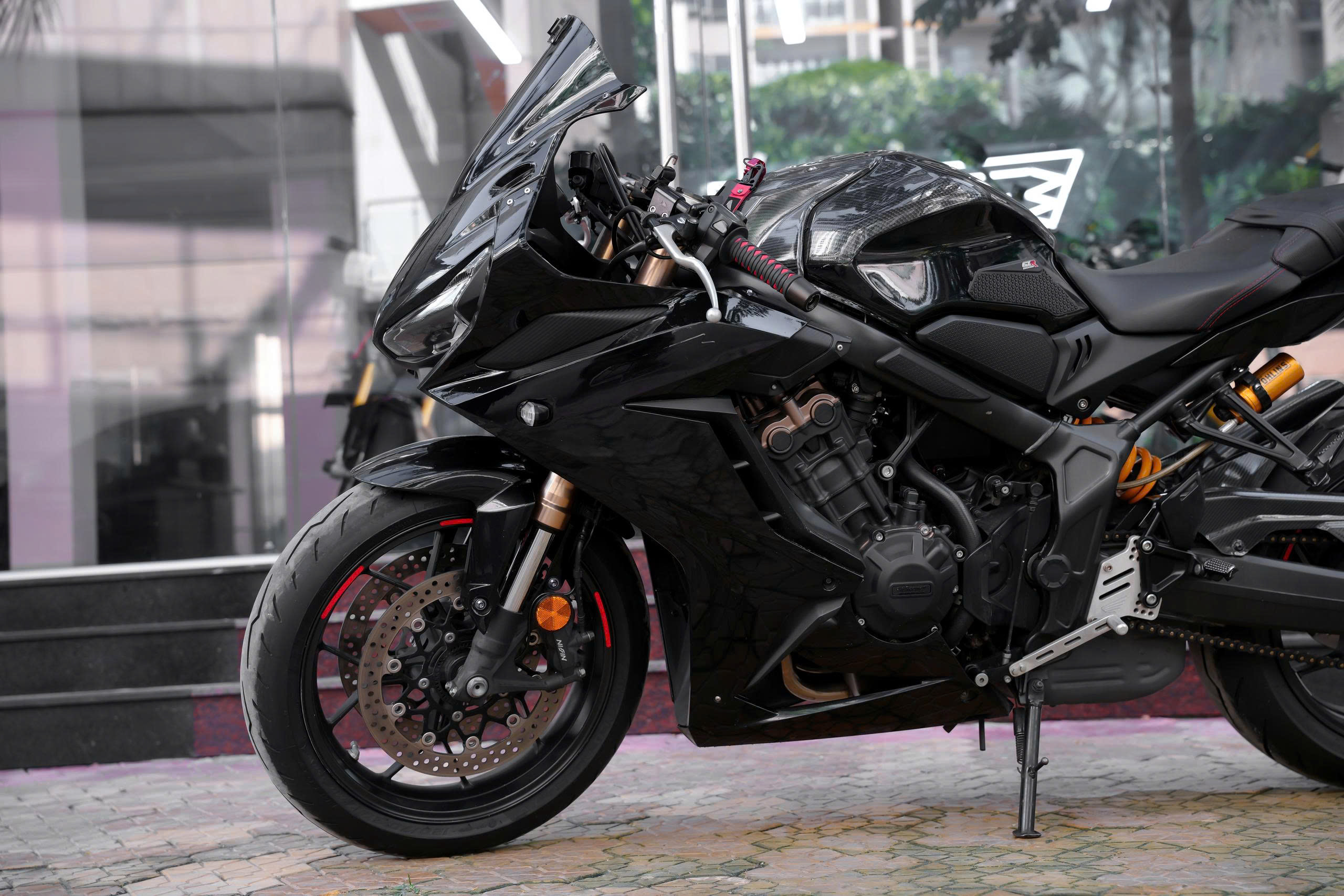 Honda CBR650R 2021 phần đầu và thân xe