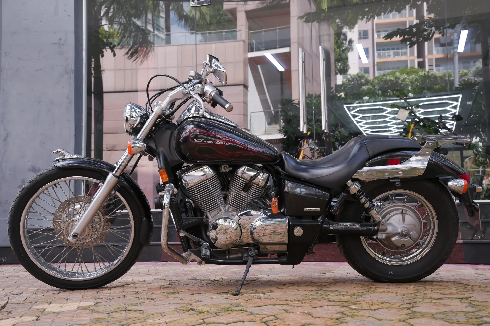 Honda Shadow Spirit 750 2009 nhìn ngang toàn thân