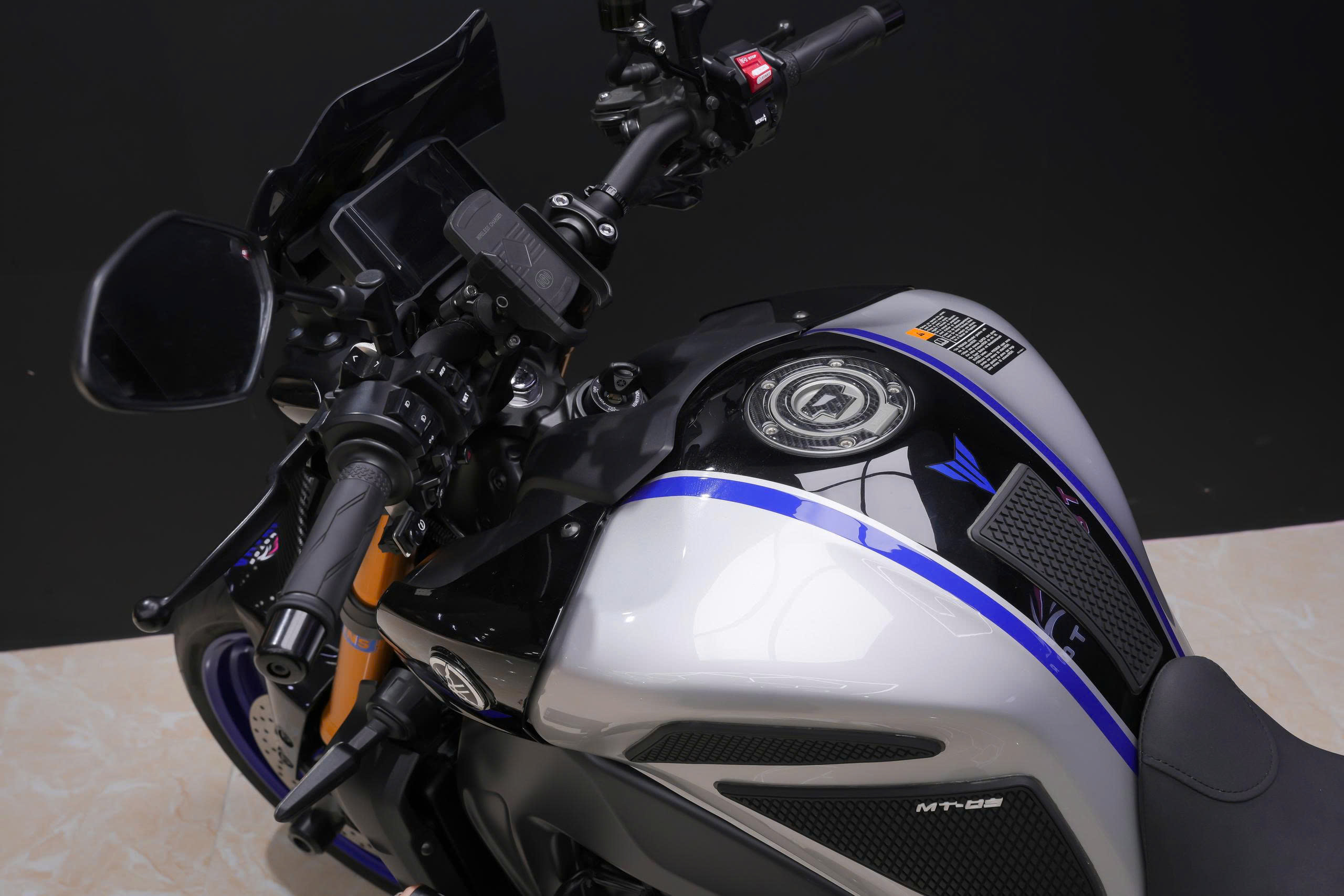 Chi tiết Yamaha MT-09 SP 2022